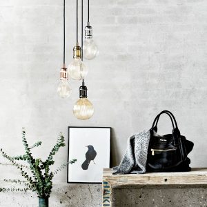 Avra - minimalistisk hængelampe i krom